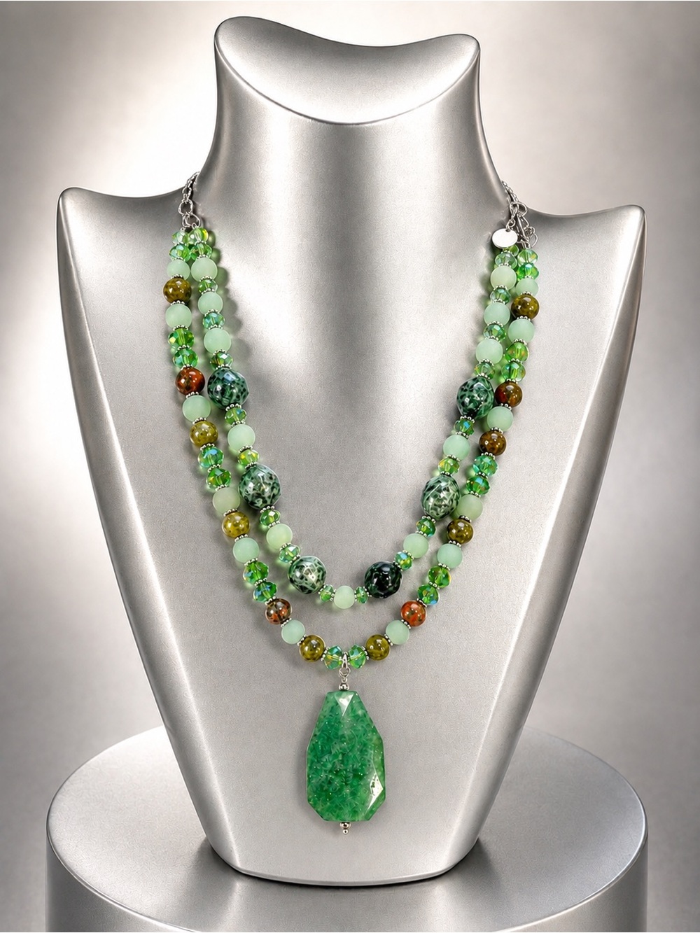 🆕😍Green Layered Semi Precious Gemstone Pendant Necklace - Brand